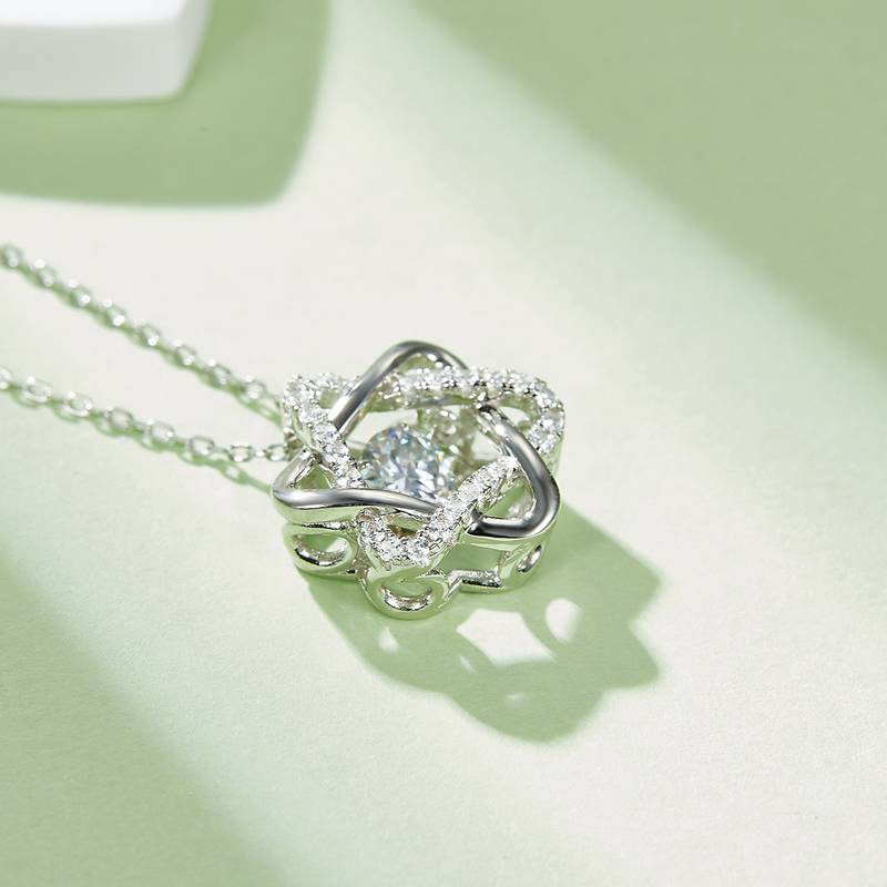 Dynamic Hexagonal Heart S925 Silver Plated Platinum Moissanite Diamond Necklace 50 Points D-Class